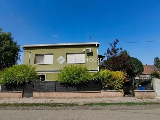 Eladó ház Nagykáta 207 nm