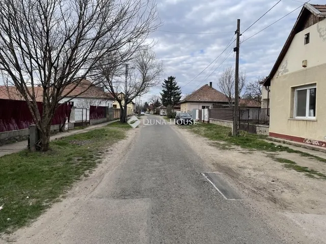 Eladó ház Monor 102 nm
