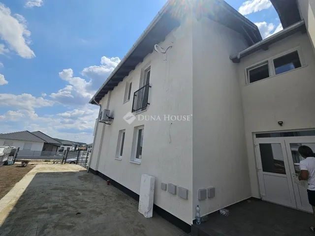 Eladó lakás Mende 78 nm
