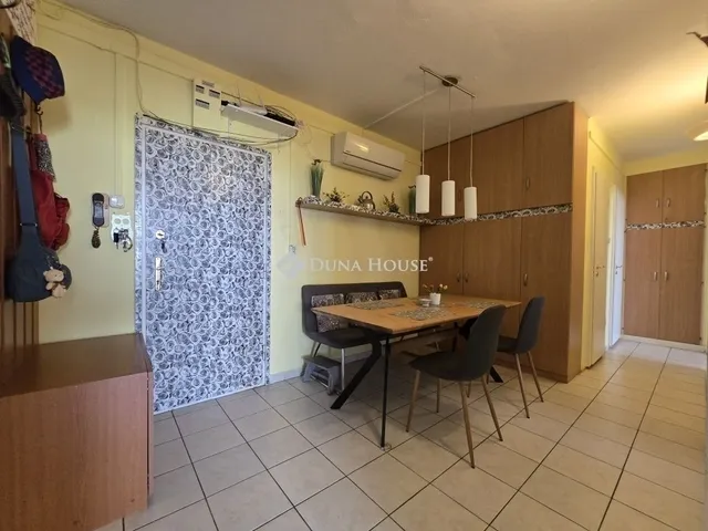 Eladó lakás Budapest XXI. kerület 70 nm