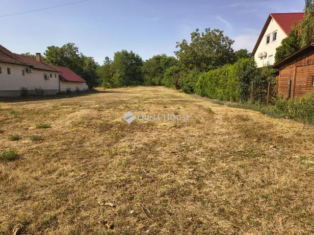 Eladó telek Szentmártonkáta 1413 nm