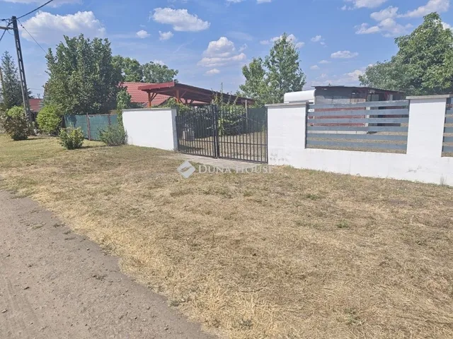 Eladó telek Tóalmás 504 nm