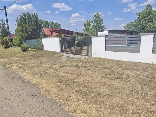 Eladó telek Tóalmás 504 nm