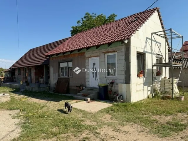 Eladó ház Csévharaszt 100 nm