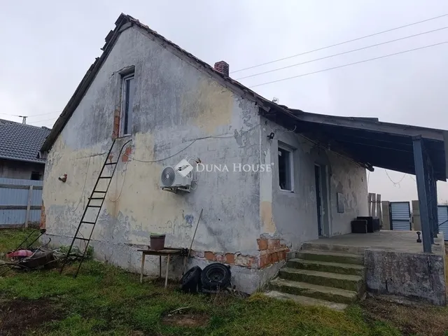 Eladó ház Isaszeg 72 nm