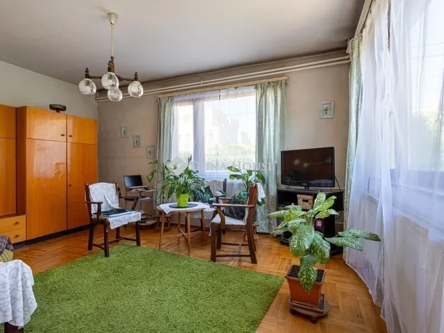 Eladó ház Budapest XVI. kerület 253 nm