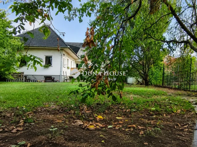 Eladó ház Budapest XVI. kerület 248 nm