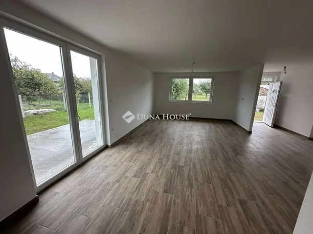 Eladó ház Kakucs 90 nm