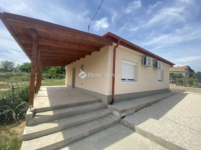 Eladó ház Gomba 98 nm