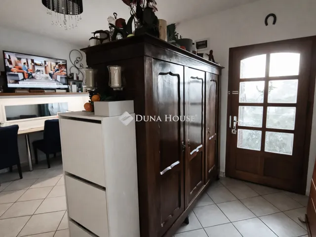 Eladó ház Dány 45 nm