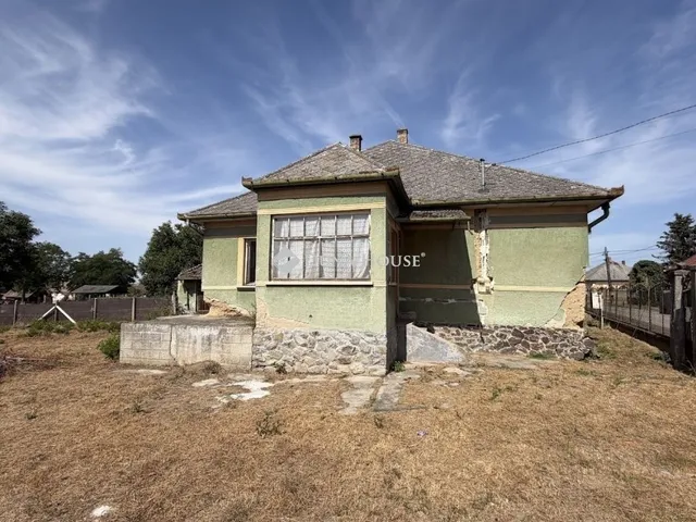 Eladó ház Tápiószecső 81 nm