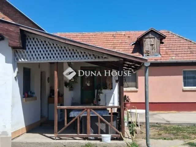 Eladó ház Tápióság 123 nm