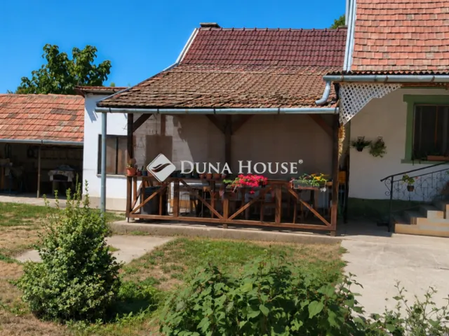Eladó ház Tápióság 123 nm