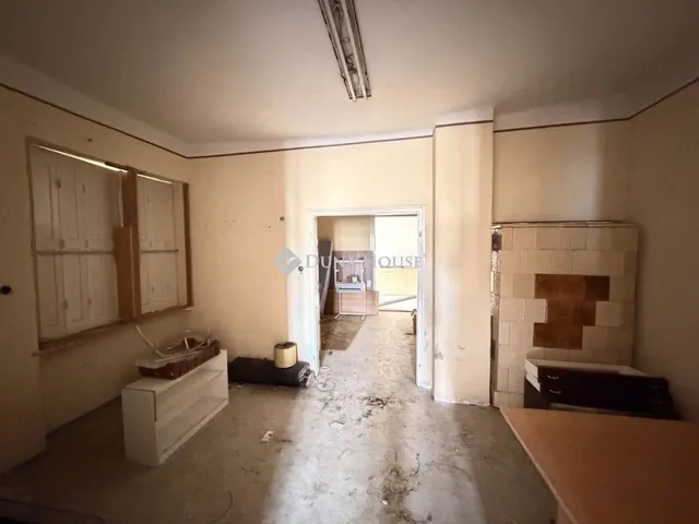Eladó ház Tápiószecső 200 nm