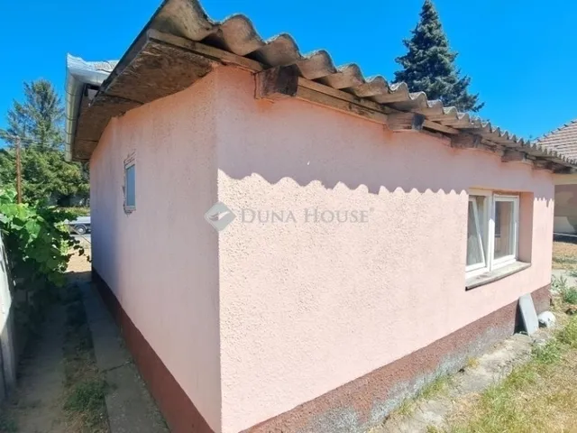 Eladó ház Tápióság 40 nm
