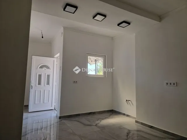 Eladó ház Zsámbok 67 nm