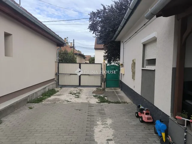 Eladó ház Üllő 207 nm