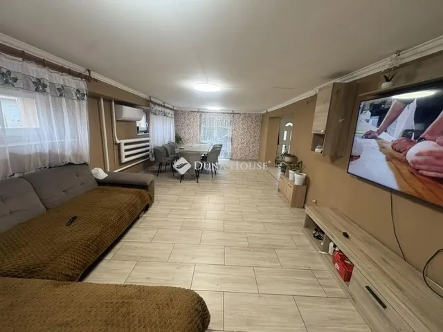Eladó ház Jászfényszaru 140 nm