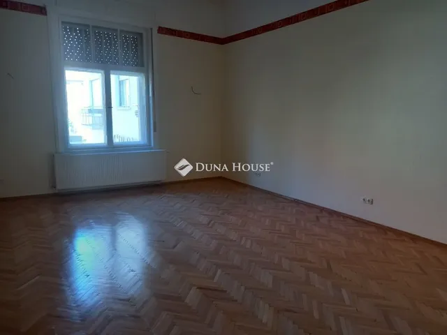 Eladó lakás Gyöngyös 77 nm