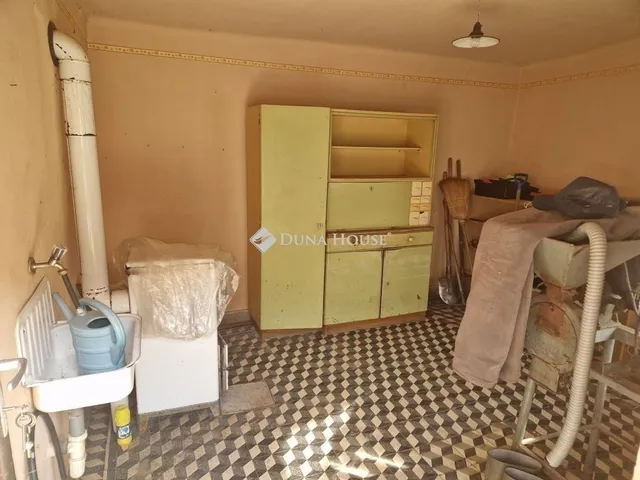 Eladó ház Vasad 67 nm