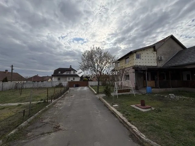 Eladó ház Tápiószecső 240 nm
