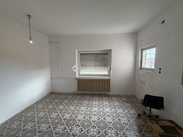 Eladó ház Tápiószecső 240 nm