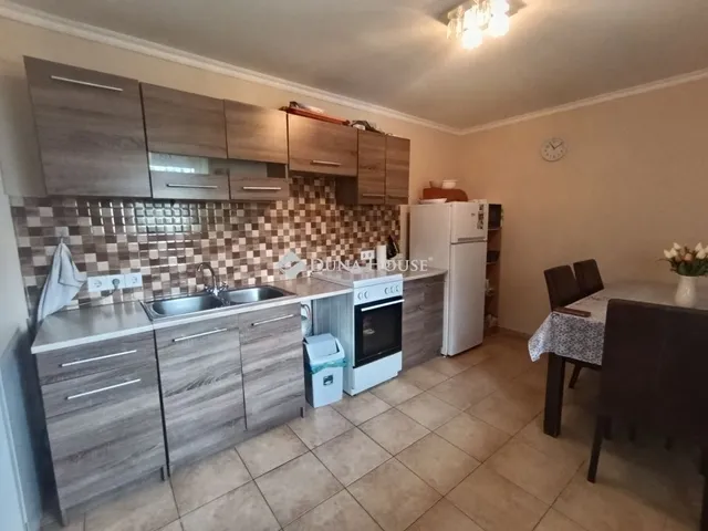 Eladó ház Valkó 84 nm