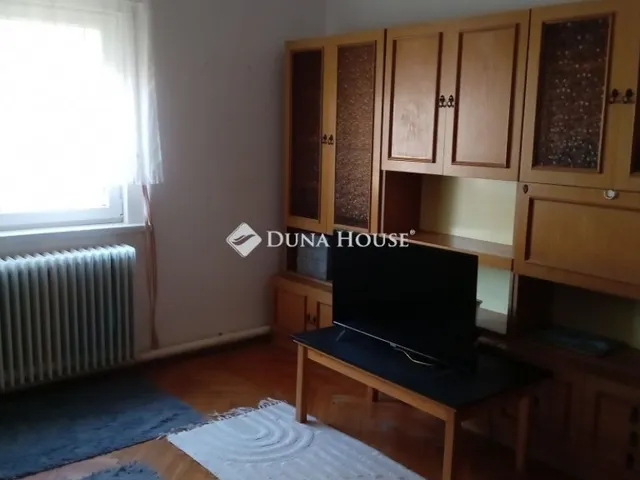 Kiadó ház Budapest XVI. kerület 72 nm