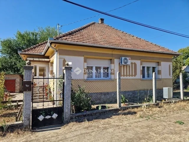 Eladó ház Tápiószecső 89 nm