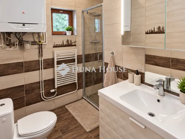 Családi ház · 5 hálószoba · 276 m² · 124.900.000 Ft