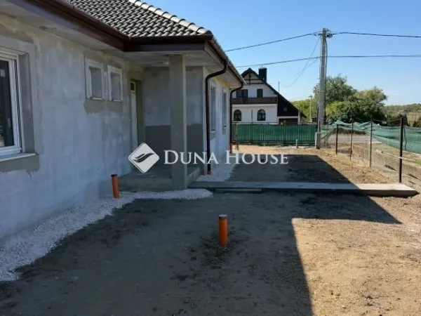 Eladó ház Nagytarcsa 106 nm