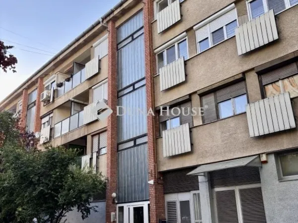 Eladó lakás Békéscsaba 64 nm