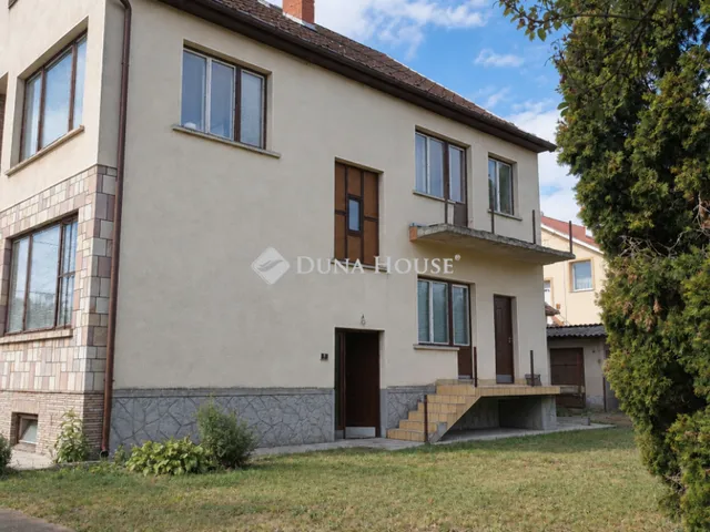 Eladó ház Zsámbok 270 nm