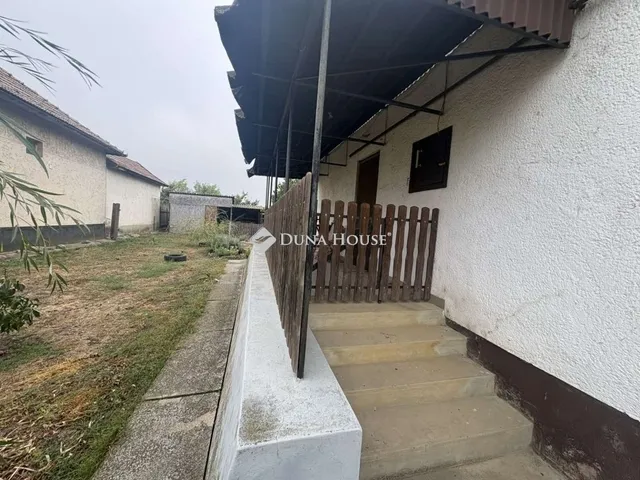 Eladó ház Fegyvernek 70 nm