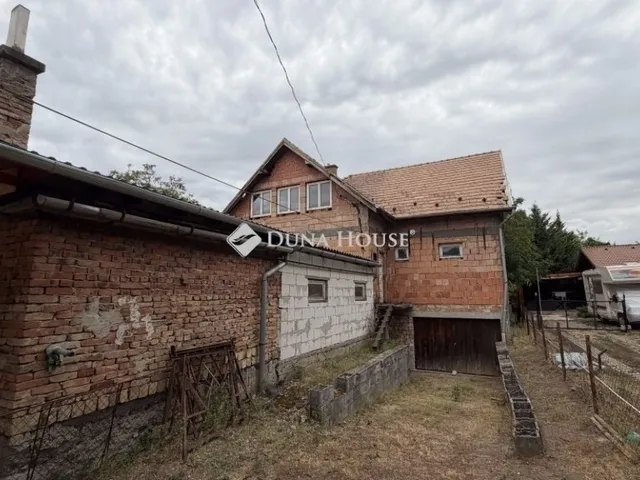 Eladó ház Gyömrő 180 nm