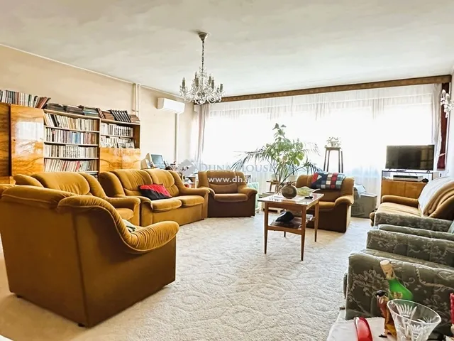 Eladó lakás Eger, Belváros 252 nm