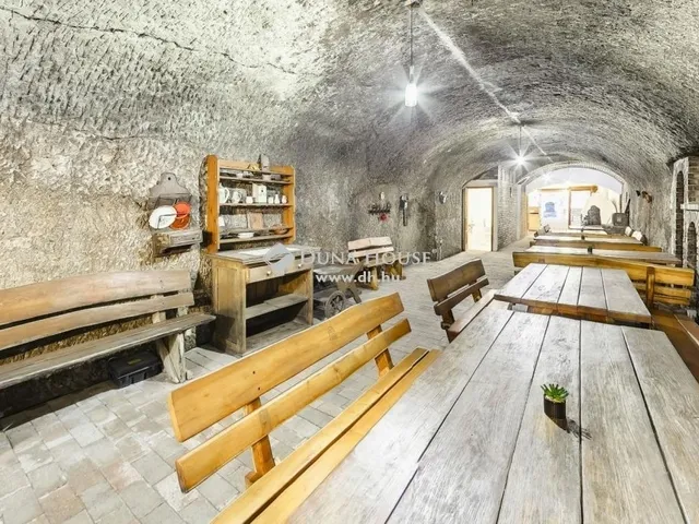 Eladó kereskedelmi és ipari ingatlan Eger 394 nm