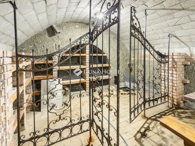 Eladó kereskedelmi és ipari ingatlan Eger 394 nm