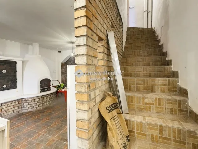 Eladó kereskedelmi és ipari ingatlan Eger 394 nm