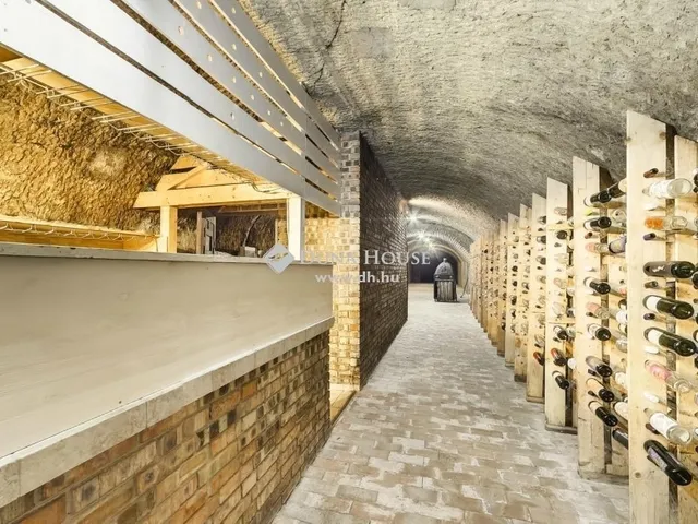 Eladó kereskedelmi és ipari ingatlan Eger 394 nm