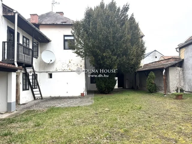 Eladó ház Eger 280 nm