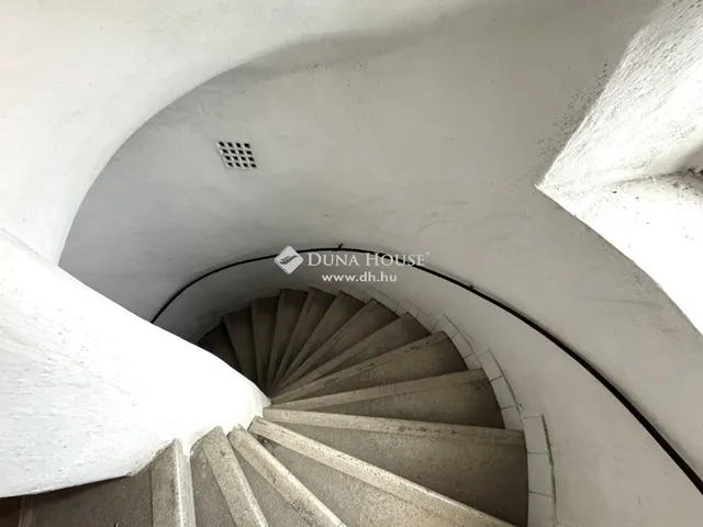 Eladó ház Eger 280 nm