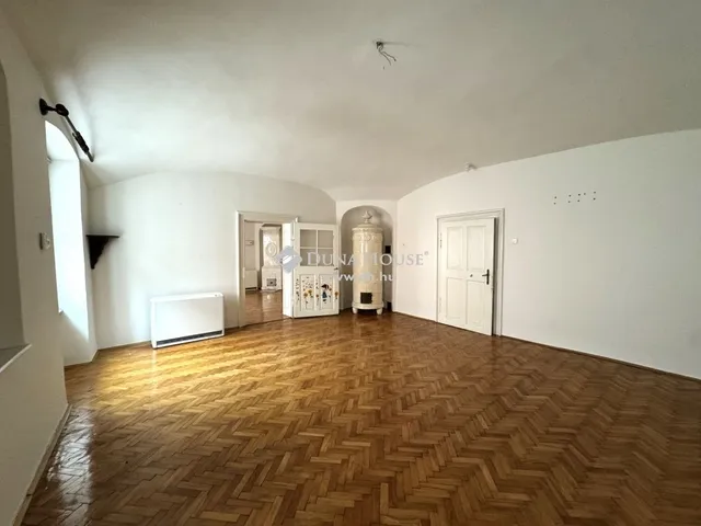 Eladó ház Eger 280 nm