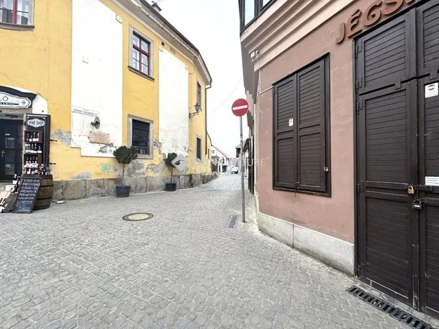 Eladó ház Eger 280 nm