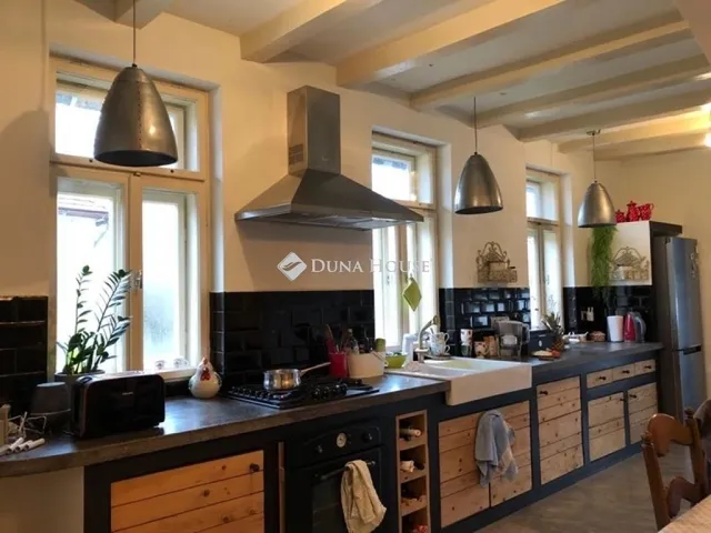 Eladó ház Tiszaszentimre 208 nm