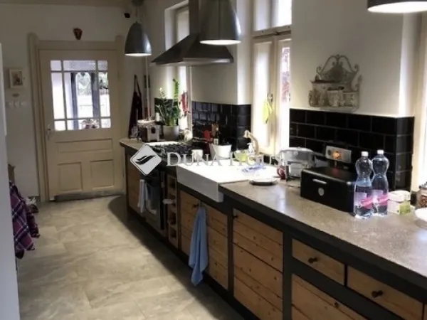 Eladó ház Tiszaszentimre 208 nm