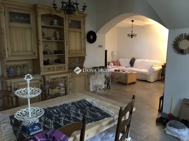 Eladó ház Tiszaszentimre 208 nm
