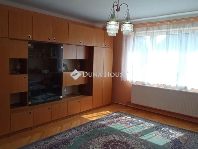 Eladó ház Füzesabony 355 nm