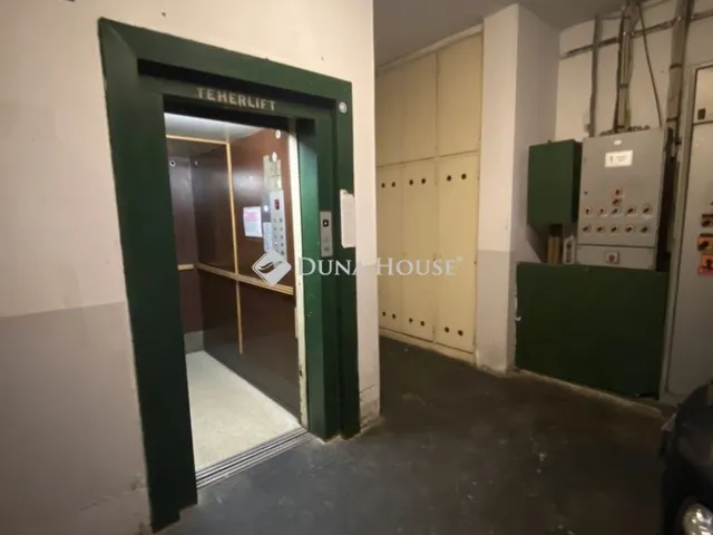 Eladó kereskedelmi és ipari ingatlan Budapest VII. kerület, Ligetváros 9 nm