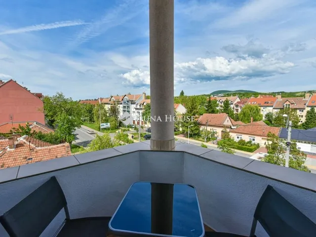 Kiadó lakás Eger, Maklárihóstya 105 nm